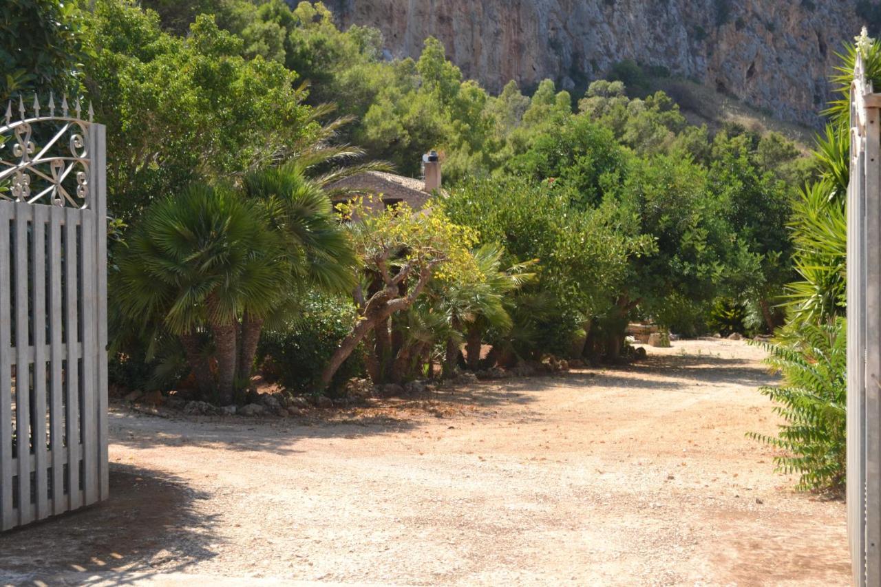 Villa Paradiso Riserva Naturale Monte Cofano 卡斯泰卢佐 外观 照片
