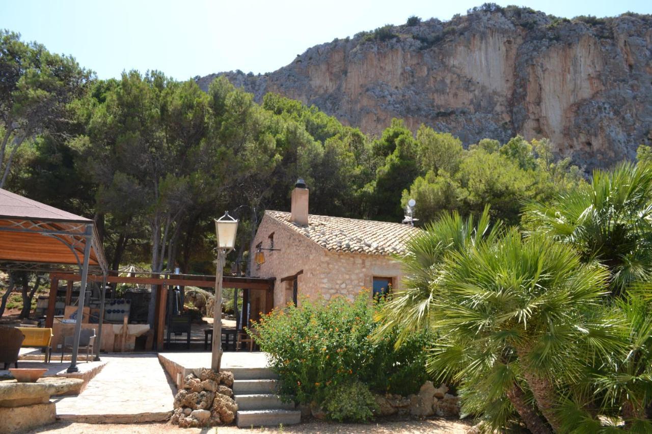 Villa Paradiso Riserva Naturale Monte Cofano 卡斯泰卢佐 外观 照片
