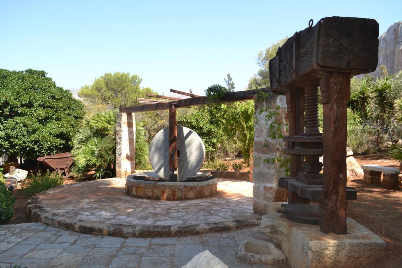 Villa Paradiso Riserva Naturale Monte Cofano 卡斯泰卢佐 外观 照片