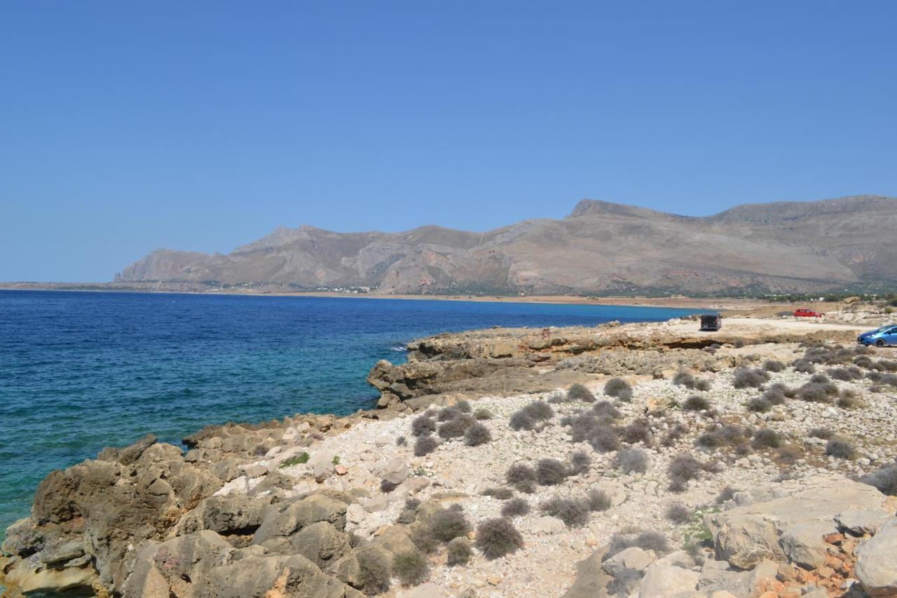 Villa Paradiso Riserva Naturale Monte Cofano 卡斯泰卢佐 外观 照片